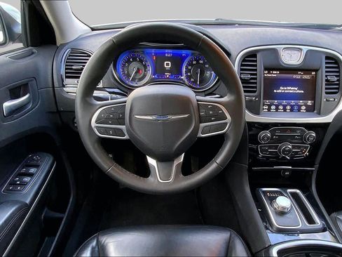 Used 2023 Chrysler 300 Touring L AWD/4WD image 6