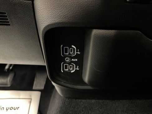 Used 2025 RAM 1500 Laramie image 25