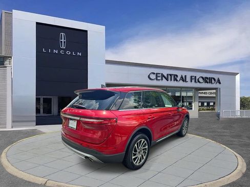 Used 2022 Lincoln Corsair FWD image 4