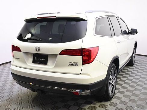 Used 2017 Honda Pilot Elite image 6