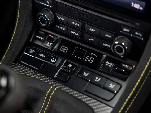 Certified 2023 Porsche 718 Cayman GT4 RS RWD image 57