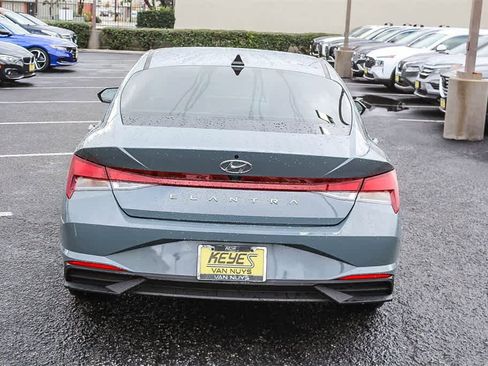 Used 2022 Hyundai Elantra SEL w/ Convenience Package image 6