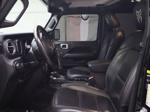 Used 2021 Jeep Gladiator Overland w/ Popular Equipment Package AWD/4WD image 16