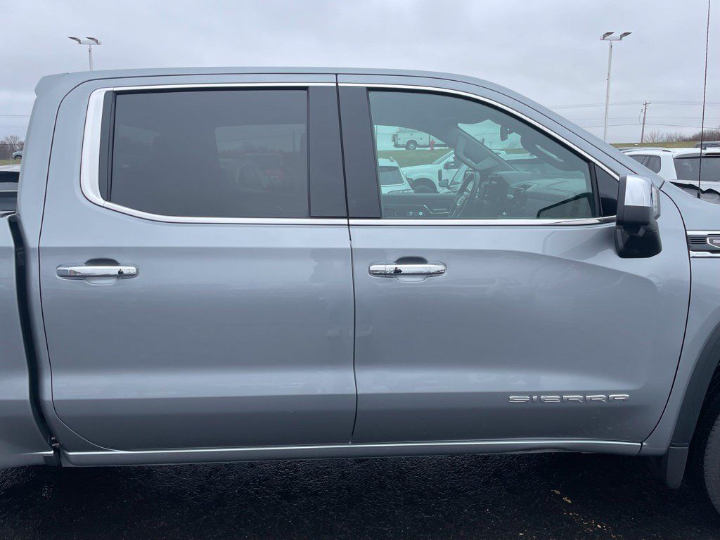 Used 2025 GMC Sierra 1500 SLT AWD/4WD image 30
