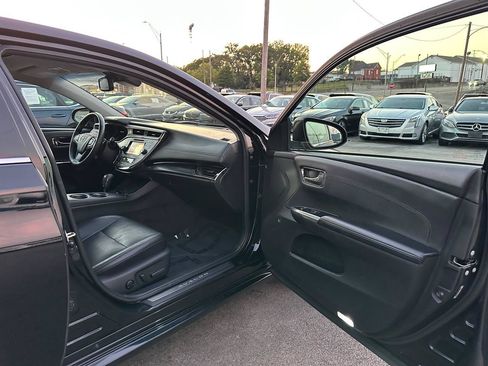 Used 2016 Toyota Avalon Limited FWD image 24