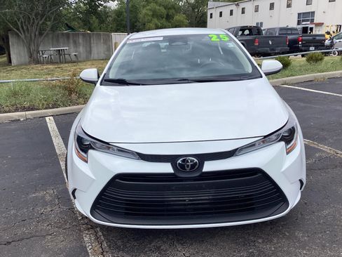 Certified 2025 Toyota Corolla LE FWD image 16