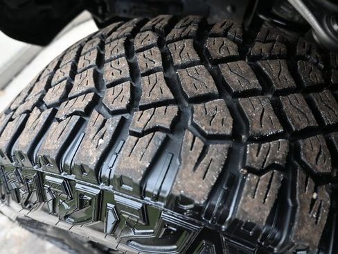 Used 2023 Ford Bronco Wildtrak image 9