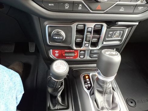 New 2026 Jeep Wrangler Rubicon image 16