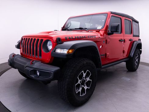 Used 2022 Jeep Wrangler Unlimited Rubicon w/ Cold Weather Group AWD/4WD image 15