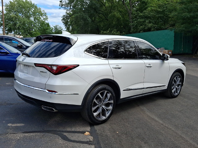 Used 2023 Acura MDX w/ Technology Package FWD image 6