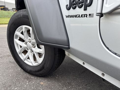 Used 2023 Jeep Wrangler Unlimited Sport AWD/4WD image 12