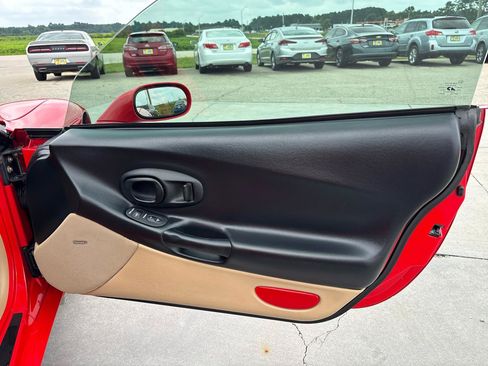 Used 2003 Chevrolet Corvette Coupe w/ Preferred Equipment Group RWD image 21
