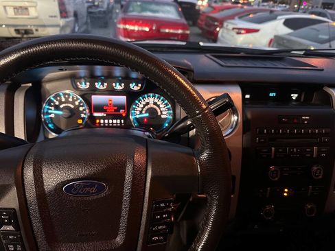 Used 2012 Ford F150 XLT w/ XLT Chrome Pkg image 12