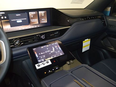 New 2026 INFINITI QX80 4WD image 24