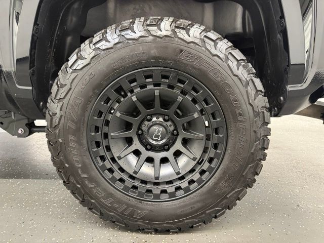 Certified 2026 Toyota Tacoma SR5 AWD/4WD image 20