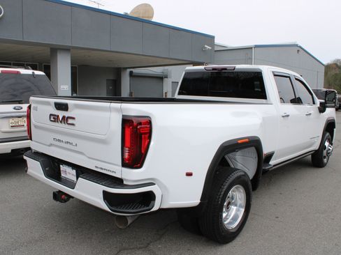 Used 2022 GMC Sierra 3500 Denali w/ Denali Ultimate Package AWD/4WD image 3