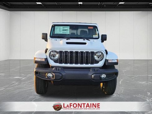 New 2025 Jeep Gladiator Sport image 8