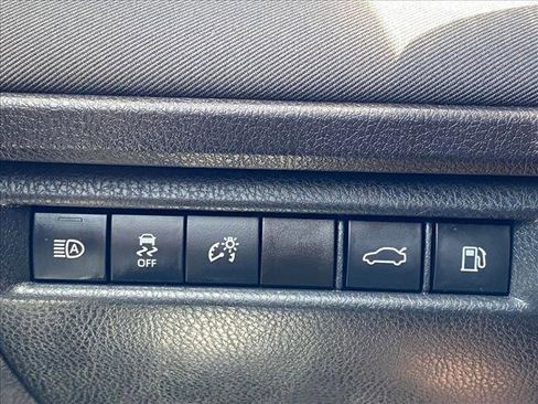 Used 2025 Toyota Camry LE FWD image 17