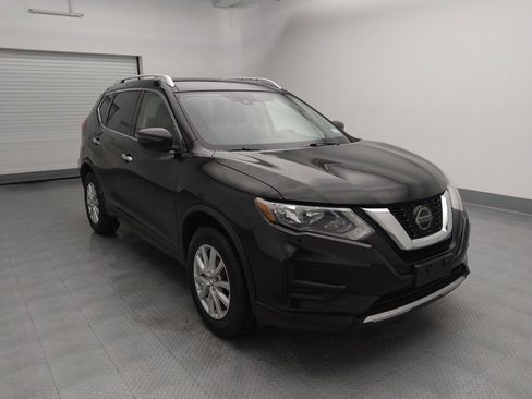 Used 2020 Nissan Rogue SV image 13