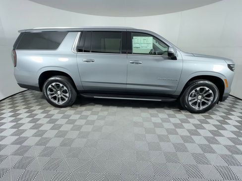 New 2026 Chevrolet Suburban LT w/ Comfort Package image 68