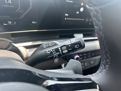 New 2025 Kia Carnival SX FWD image 19