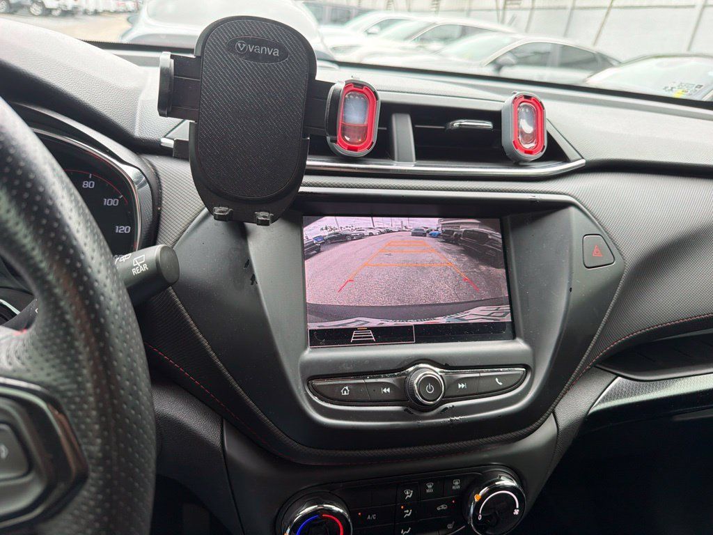 Used 2022 Chevrolet TrailBlazer RS FWD image 5