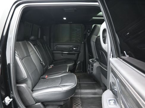 Used 2024 RAM 2500 Limited image 11