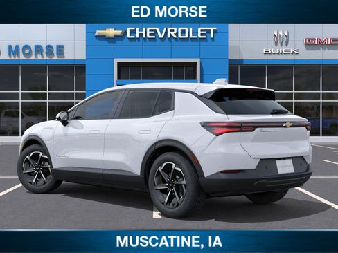 New 2026 Chevrolet Equinox EV LT image 3