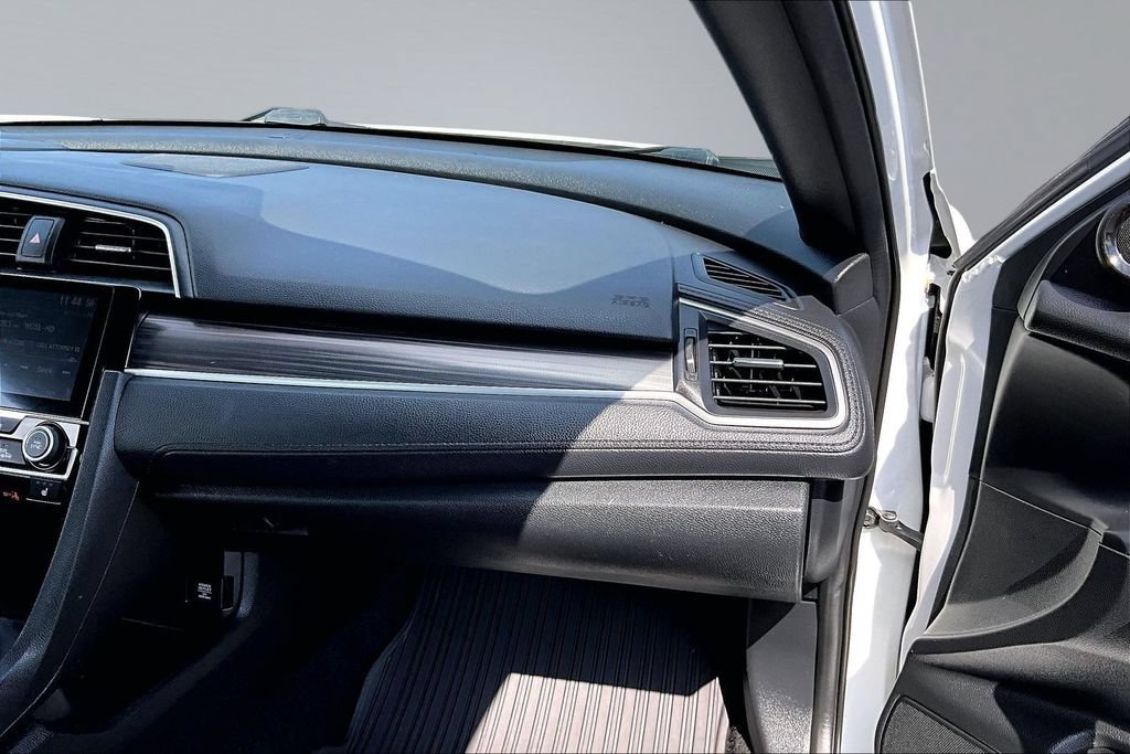 Used 2019 Honda Civic Touring image 17
