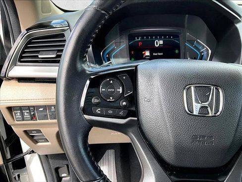 Used 2024 Honda Odyssey Touring image 18