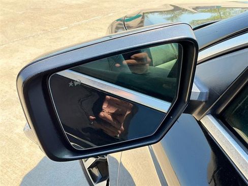 Used 2017 Chevrolet Impala Premier FWD image 14