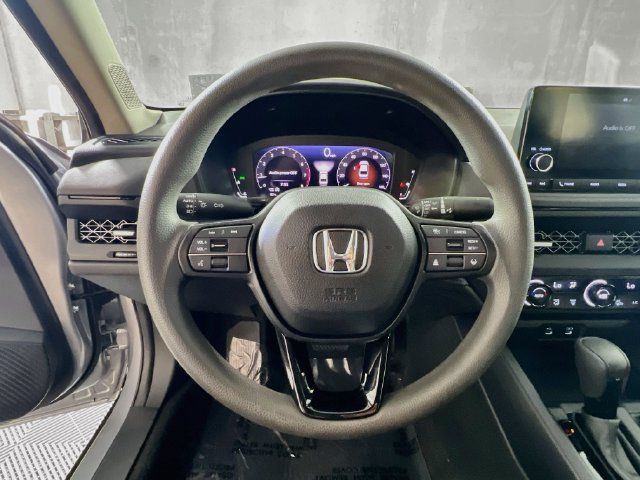 Used 2023 Honda Accord EX image 16