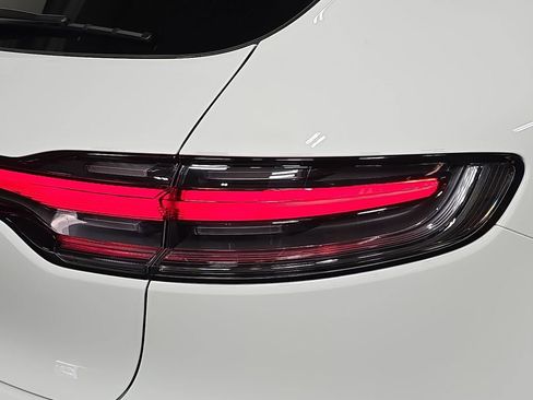New 2026 Porsche Macan AWD/4WD image 30