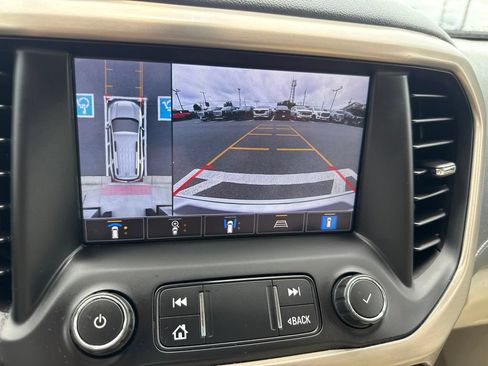 Used 2021 GMC Acadia Denali w/ Denali Technology Package FWD image 25