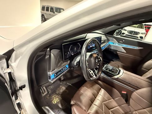 Used 2023 BMW 760i xDrive w/ Executive Package AWD/4WD image 26