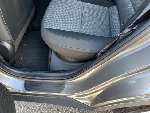 Used 2025 Kia Soul LX w/ LX Technology Package FWD image 25
