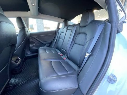 Used 2020 Tesla Model 3 Standard Range Plus RWD image 18