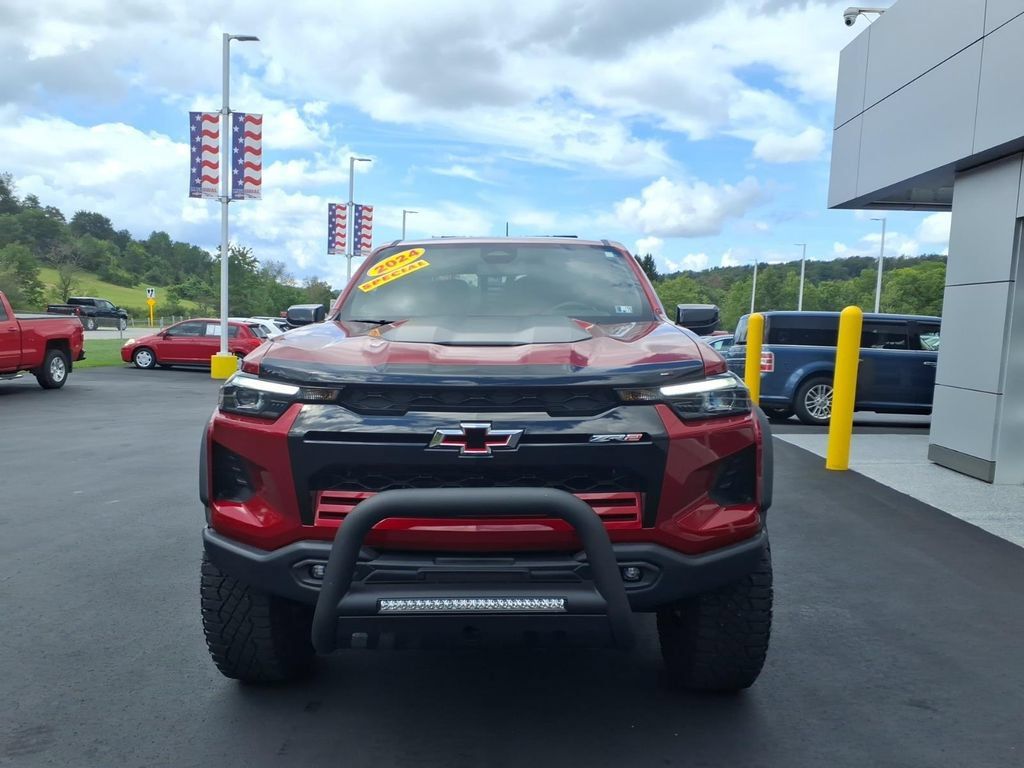 Used 2024 Chevrolet Colorado ZR2 w/ ZR2 Bison Edition AWD/4WD image 3