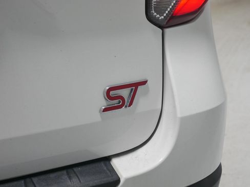 Certified 2022 Ford Explorer ST w/ Equipment Group 401A image 26