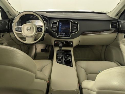 Used 2016 Volvo XC90 T6 Momentum w/ Momentum Plus Package image 20