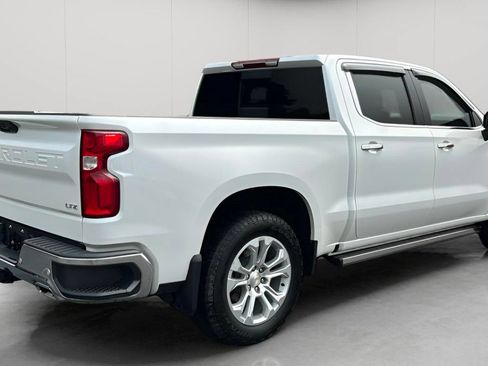 Used 2025 Chevrolet Silverado 1500 LTZ w/ Z71 Off-Road Package AWD/4WD image 5