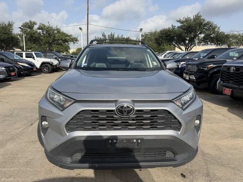 Used 2021 Toyota RAV4 XLE Premium FWD image 2