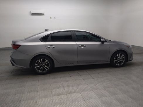 Used 2024 Kia Forte LXS w/ LXS Technology Package FWD image 10