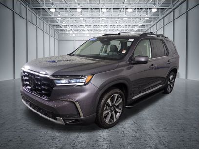 Certified 2025 Honda Pilot Touring