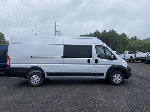 Used 2025 RAM ProMaster 3500 w/ Quick Order Package 22H SLT+ FWD image 2