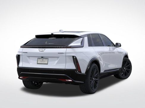 New 2026 Cadillac Lyriq Signature Sport w/ LPO, ONYX Package AWD/4WD image 4