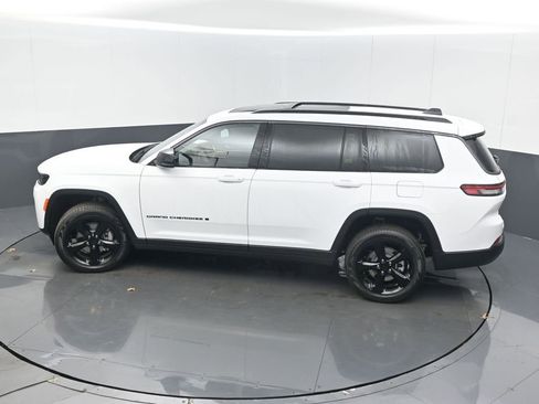 New 2026 Jeep Grand Cherokee L Limited w/ Limited Altitude Package AWD/4WD image 42