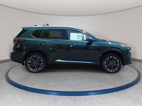 New 2026 Nissan Rogue Platinum AWD/4WD image 4