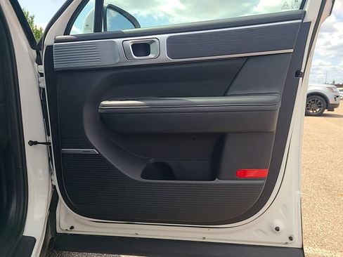 Used 2025 Hyundai Santa Fe Limited FWD image 30