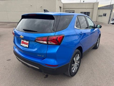 Used 2024 Chevrolet Equinox LT image 3